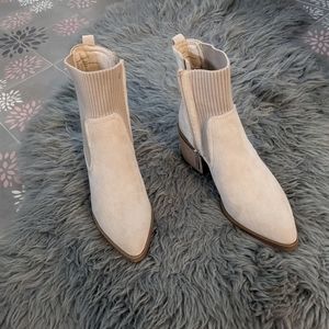 Women's Size 9 Suede Booties